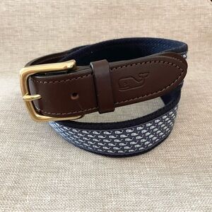 NWOT Vineyard Vines Bungee Belt Blue Whale